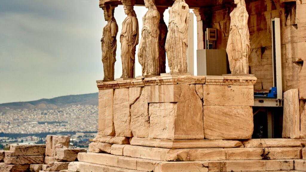 How Togo TikTok bloggers can collaborate with UAE advertisers in 2025