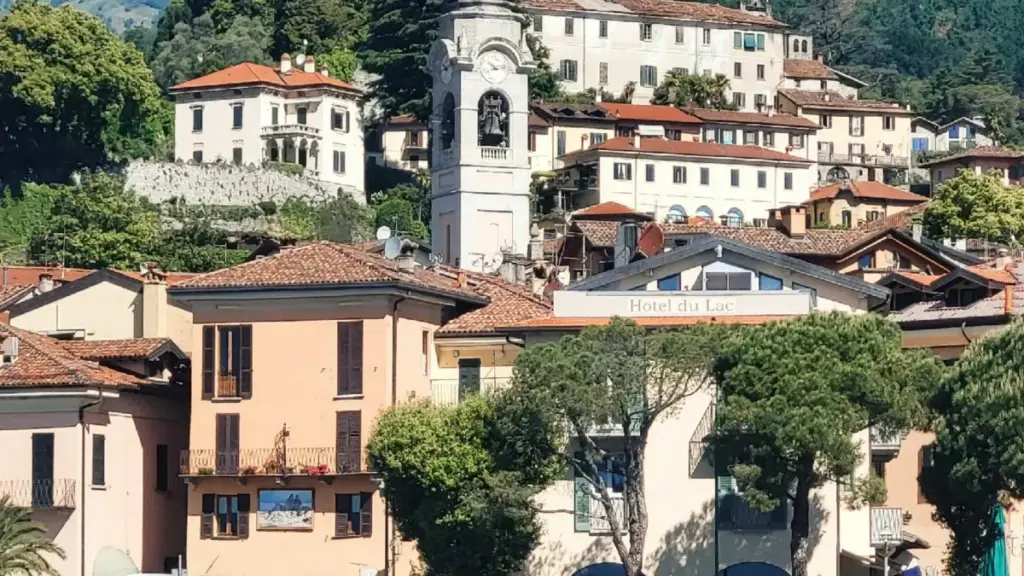 Découvrez comment les créateurs de Laos utilisent Clubhouse pour intégrer des produits vedettes dans leur quotidien et booster leur audience.