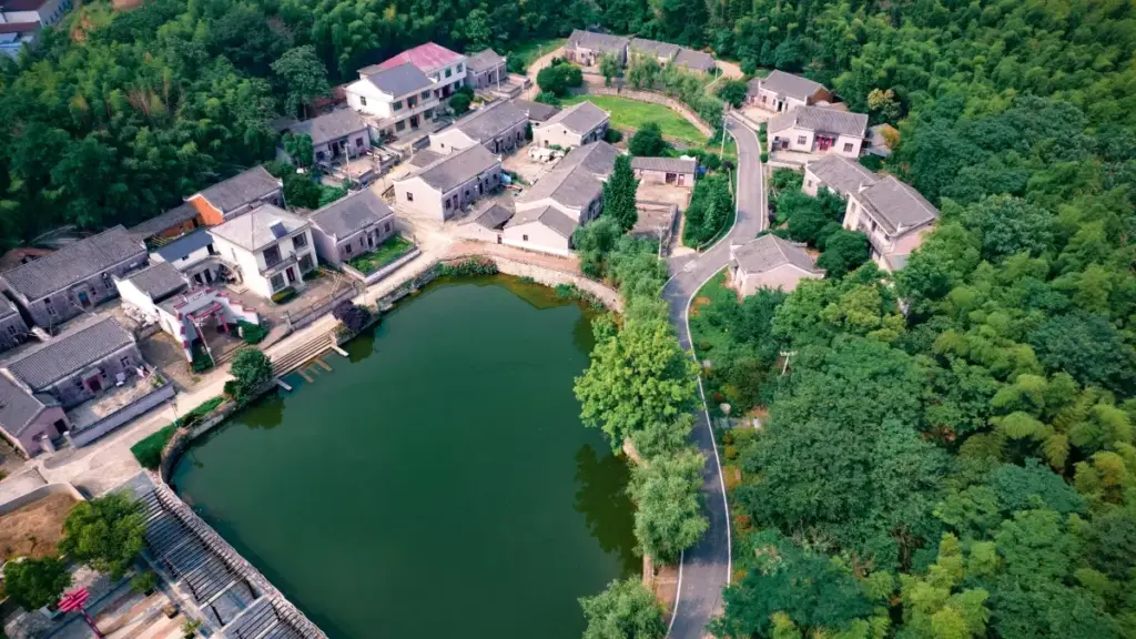 Guide pratique pour les annonceurs au Togo : comment repérer et activer des créateurs liés à Lazada (scénarios SEA ↔ Europe), tester des concepts produit et limiter les risques.