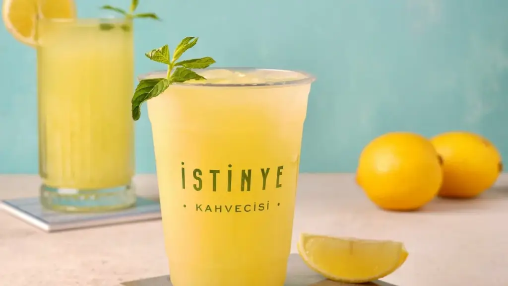 "Gbeɖeɖe le adzɔgbeɖeɖe: ŋutsuɖo kple teƒeɖe le ŋutɔ la — suku le Uruguay YouTube creators."