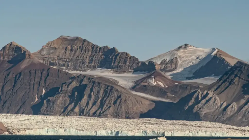 "Ɖeɖeɖe gake le mɔ kpɔɖi: nyateƒeɖe le Kuaishou kple Estonia brands ɖe unboxing kple testimonial videos."