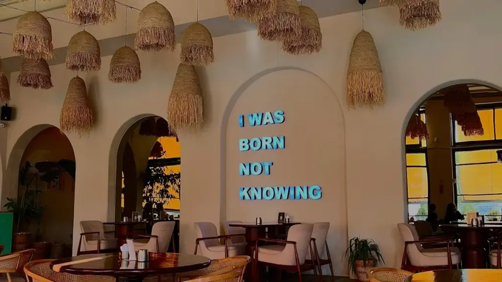 "Dziƒoɖaŋu le Togo vaɖu: nuɖuɖoɖo kple strategi si wòle be yeɖe Japan brands le LINE alo fitness representation."