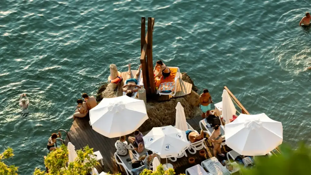 "Fieɖe sia le Togo: nu vɔ̃ ɖe North Macedonia brands le Apple Music ɖe ɖoɖoɖo tutorial kple partnershipƒe seƒe."