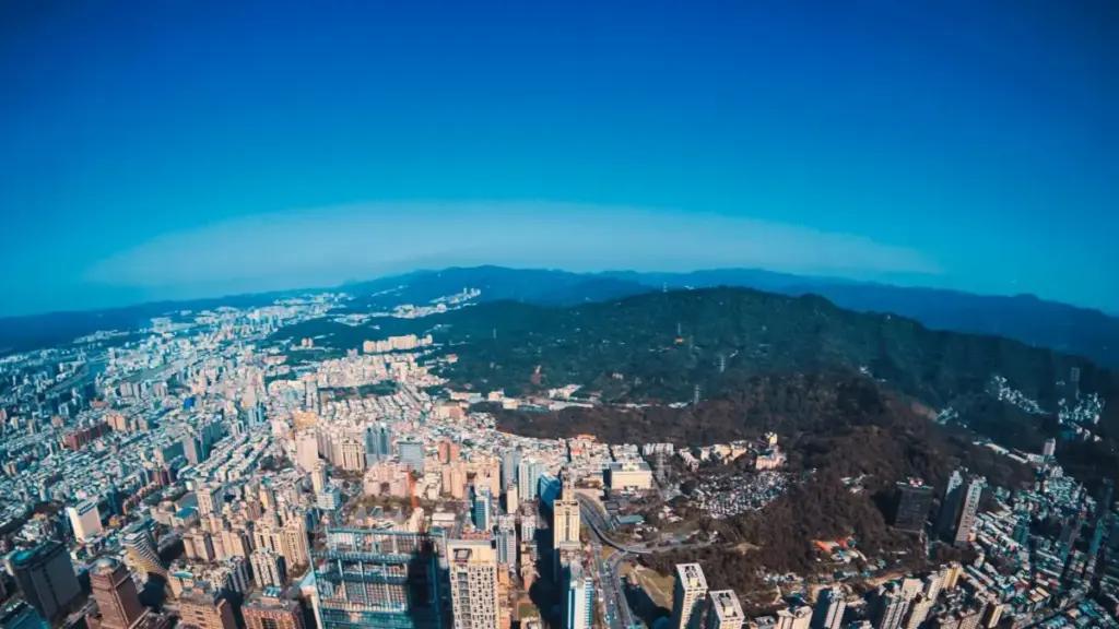 "Le wòle Togo, nyateƒe nè wòle Germany Douyin creators kple ɖekaɖeɖeɖe ɖe seasonal deals. Le sia me, miaɖe gbedoxɔ la, akpɔɖeŋuti kple azɔ gbɔ."