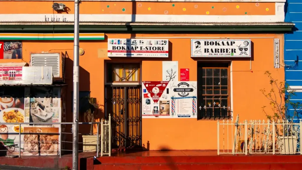 Guide pratique poure marché togolais : comment dénicher créateurs TikTok en Roumanie capables de convertir followers en acheteurs, avec stratégies localisées et outils actionnables.