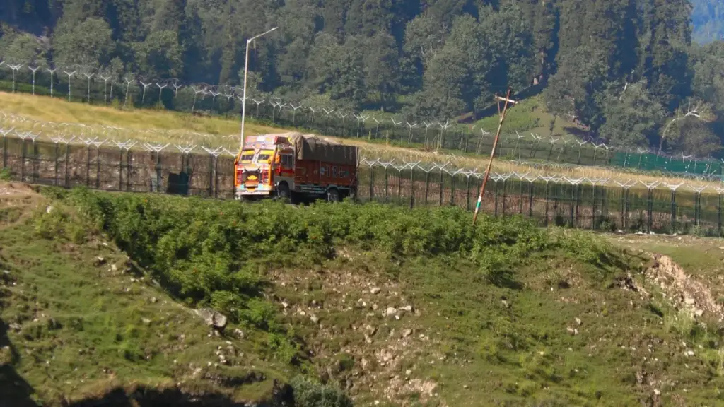 Nuvɔ̃ƒeɖe le influencer marketing me: ƒe siwo wòle be wòadokui Ukraine Shopee creators eye wòkplɔ niche users kple SaaS trial signup. Loo, tututu si wònya.