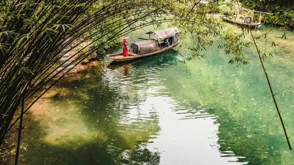 Manoeuvres pratiques pour créateurs au Togo: comment trouver, approcher, et co-créer bundles exclusifs avek marques Estonie sur Pinterest. Stratégie, pitch, outils.