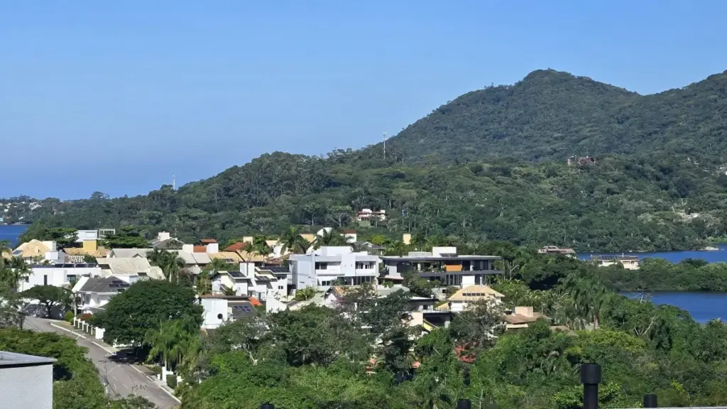 Gid pratik pou marché nan Togo: kijan pou jwenn kreatè Laos sou eBay pou jenere UGC ki ogmante ekspoze ekipman vwayaj.