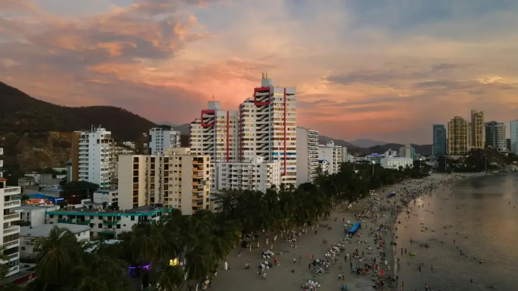 Nukunuɖo le Douyin kple Peru brands la: legeɖeɖe, live-show tɔxɛwo, kple ƒe reputation kukuɖeɖe.