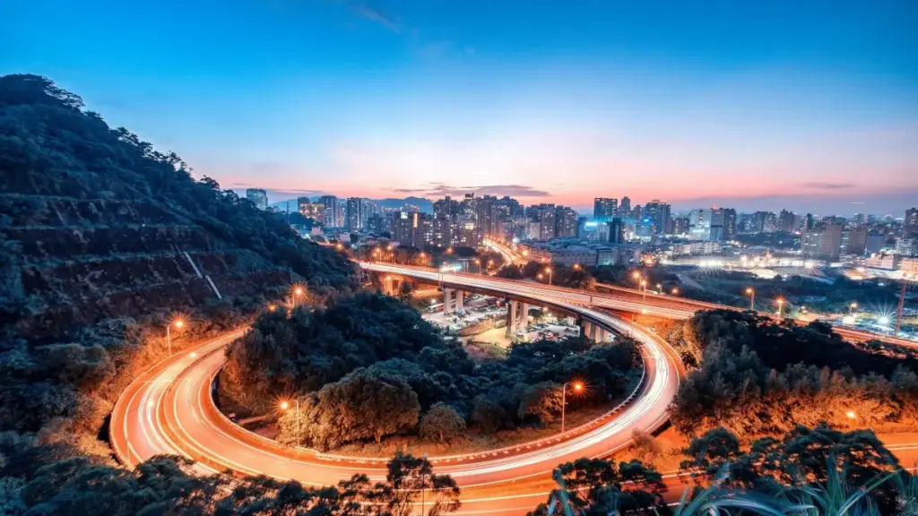 Ŋutifafaɖe ɖe Douyin loo: ete naɖu Luxembourg brands, nye strategiɖi, trends, kple MaTitie VPN su.